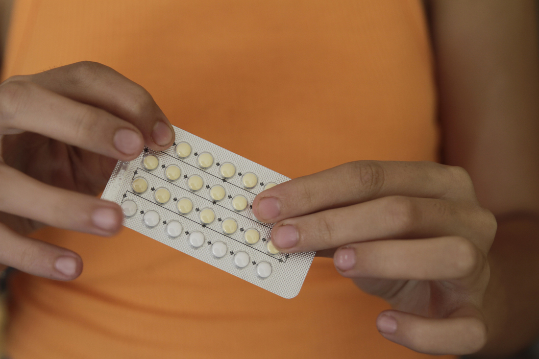 Tips to get off the birth control pill (with minimal hormone